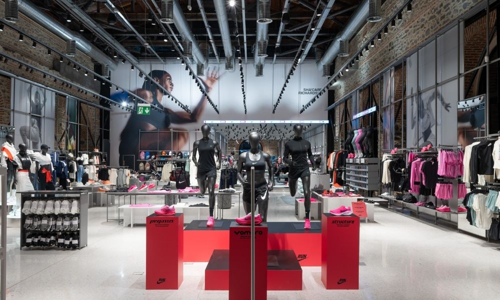 nike stratejisini yeniliyor: doğrudan satıştan şehir merkezli modele geçiş 29 nike halic 1