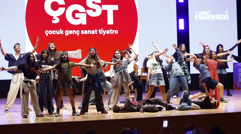 sosyal etki zirvesi, “eşitlik için; söz–eylem i̇lişkisinde şeffaflık, kapsayıcılık ve dayanışma kültürü” mottosuyla 3. kez gerçekleşti! 31 zirve6