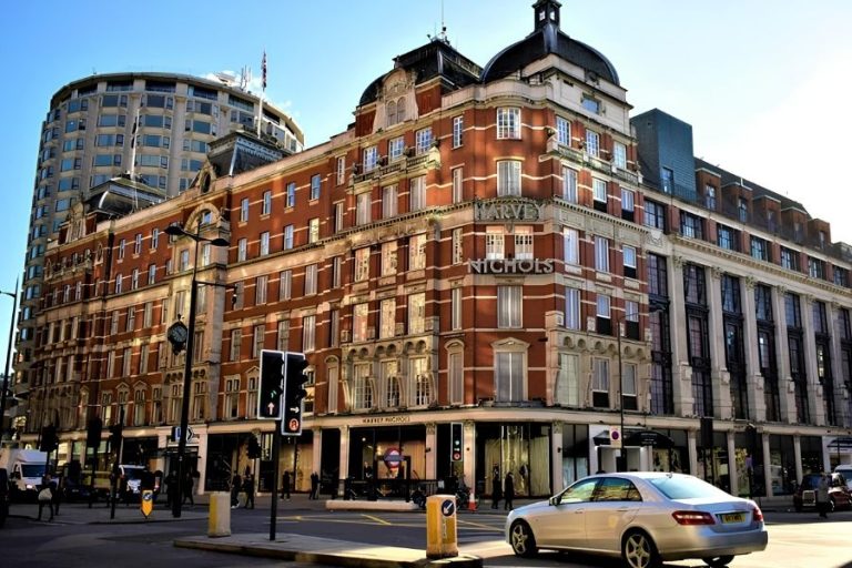 Next, Harvey Nichols’u Satın Almak İçin Devrede
