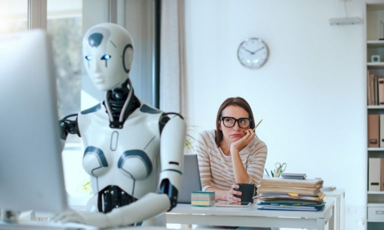 AI Ucuz Bir Verimlilik Aracı Olmaktan Çıkıyor: Perakendede Asıl Soru Artık “Kullanmalı mıyız?”