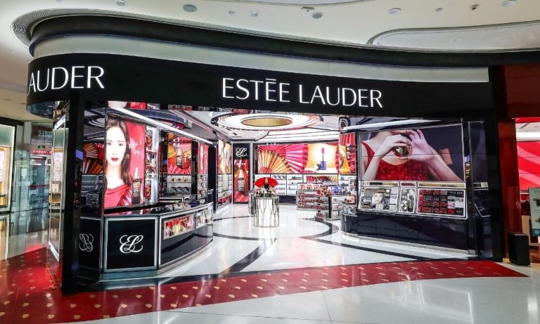 Estée Lauder’da Toparlanma Sinyali: Güzellik Devi Büyümeyi Yeniden Kurmaya Çalışıyor