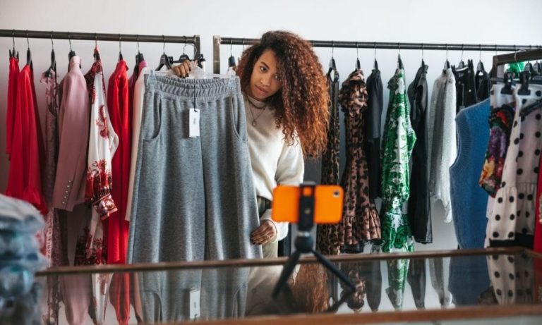 Gen Z, Aile Mağazasını TikTok’ta Yeniden Keşfediyor: Geleneksel Perakendede Yeni Bir Formül