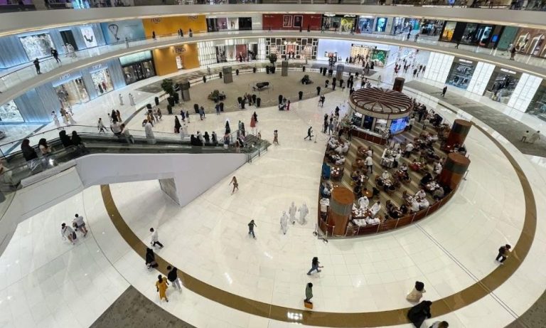 AVM Cirolarında Reel Daralma: Ziyaretçi Artıyor, Harcama Geriliyor