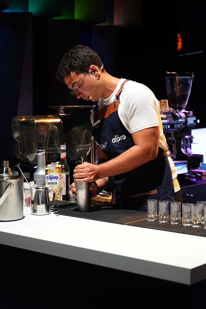 tchibo x alpro barista yarışması’nın kazananı belli oldu! 12 taha altinisik