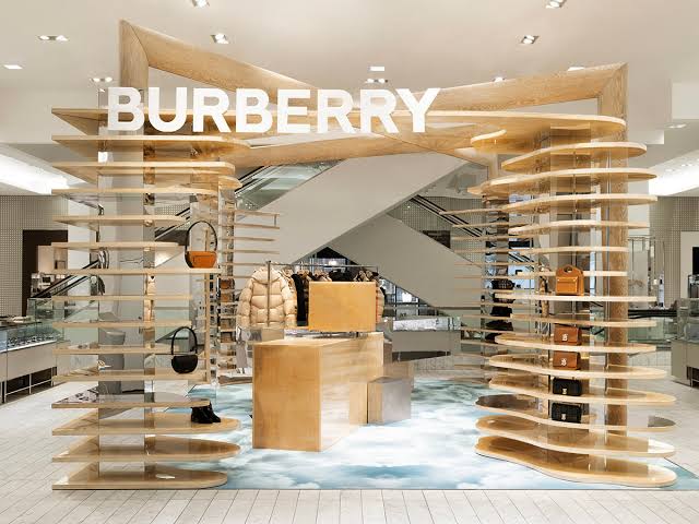 Frasers Group, Burberry’deki Payını %7,42’ye Çıkardı